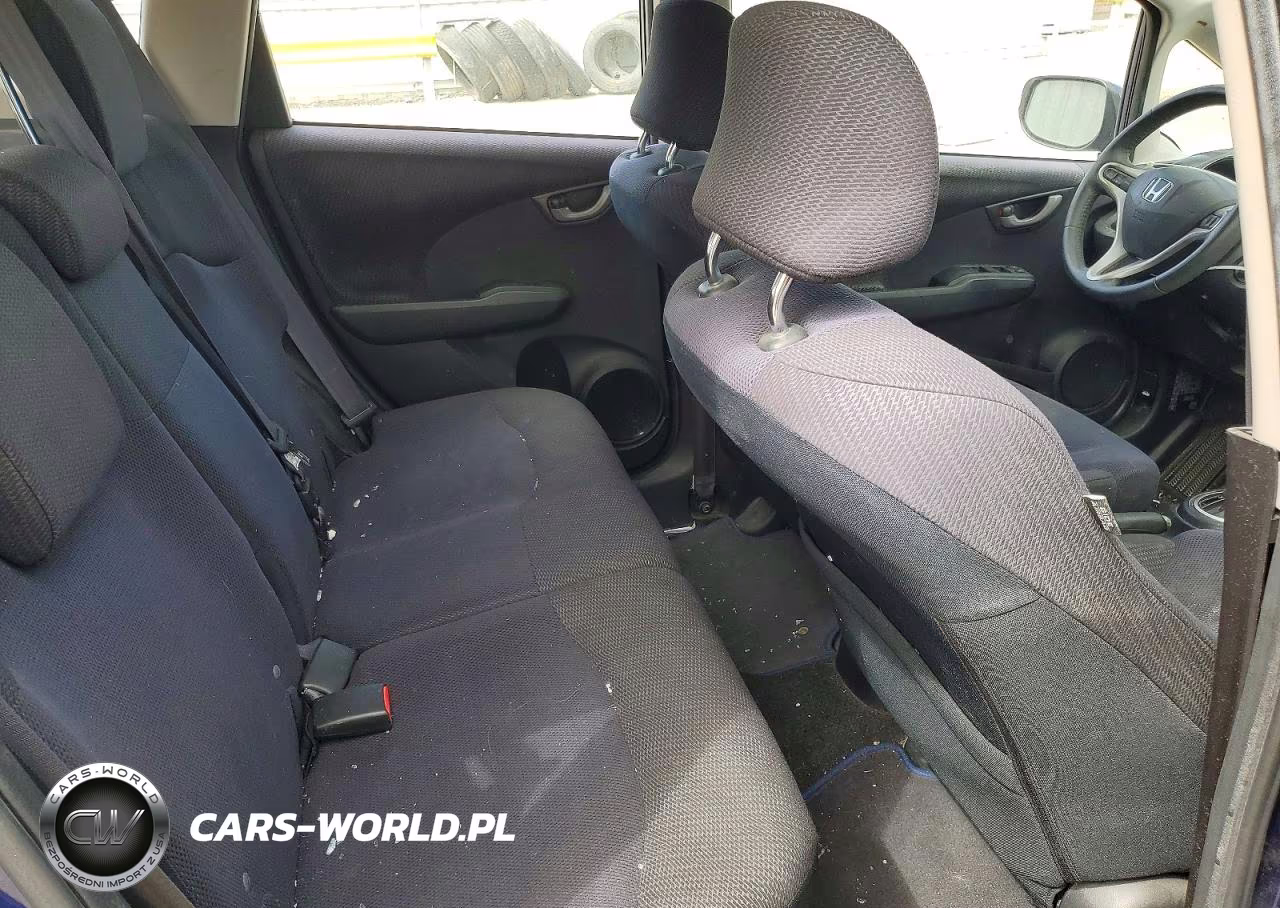 2013 Honda Fit Sport VIN:JHMGE8H57DC010560 - 10