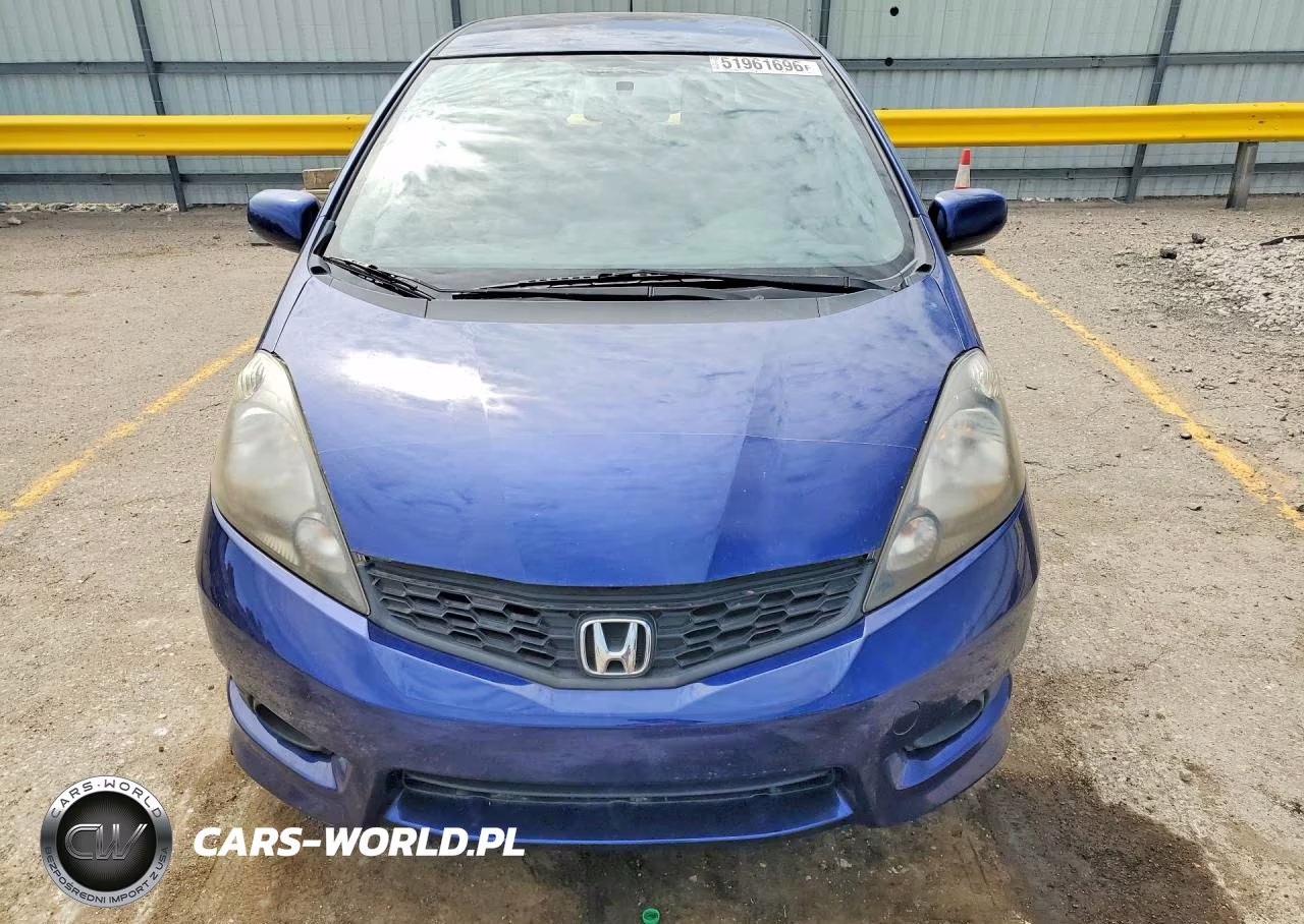 2013 Honda Fit Sport VIN:JHMGE8H57DC010560 - 5