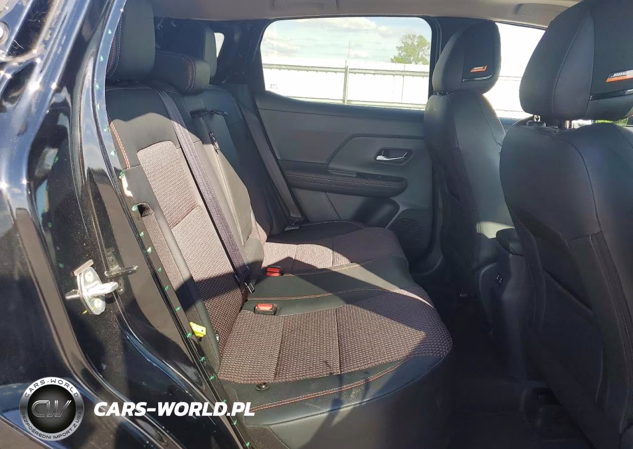 2025 Nissan Kicks Sr VIN:3N8AP6DC2SL310202 - 11