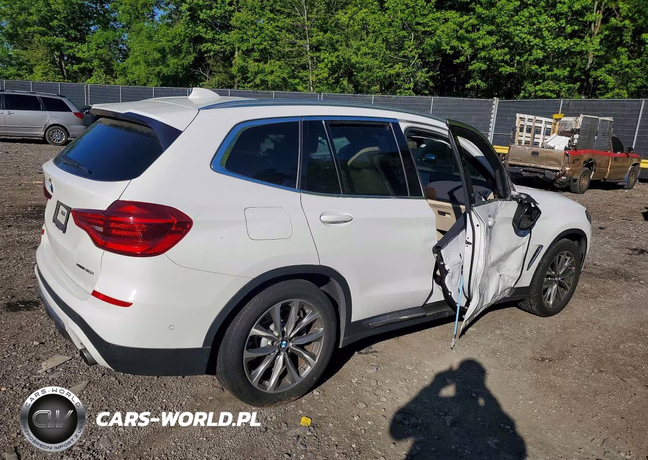 2018 BMW X3 xDrive30I VIN:5UXTR9C58JLD89678 - 3