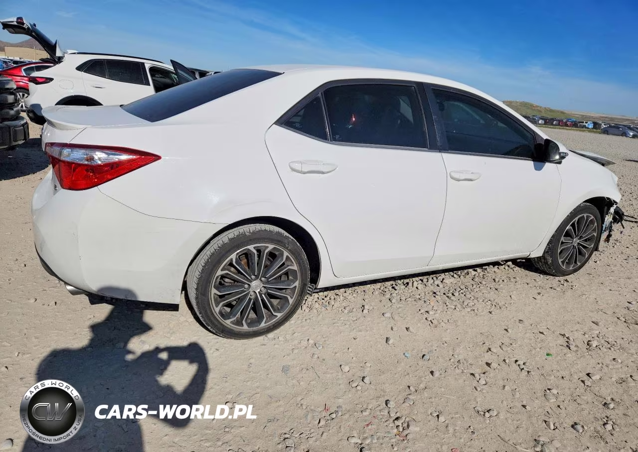 2015 Toyota Corolla S Plus VIN:2T1BURHE2FC342842 - 3