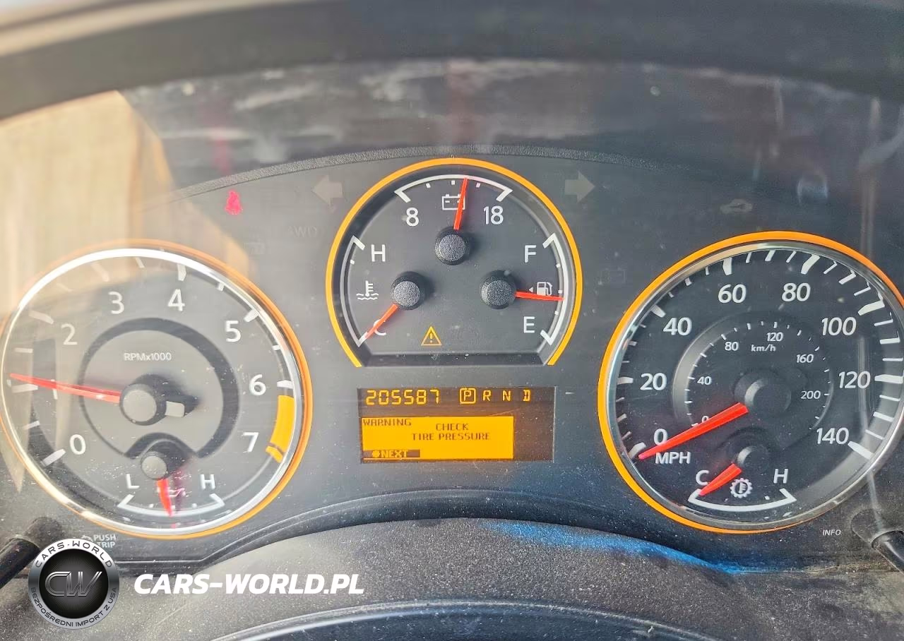 2013 Nissan Titan Sv VIN:1N6BA0ED1DN310214 - 9