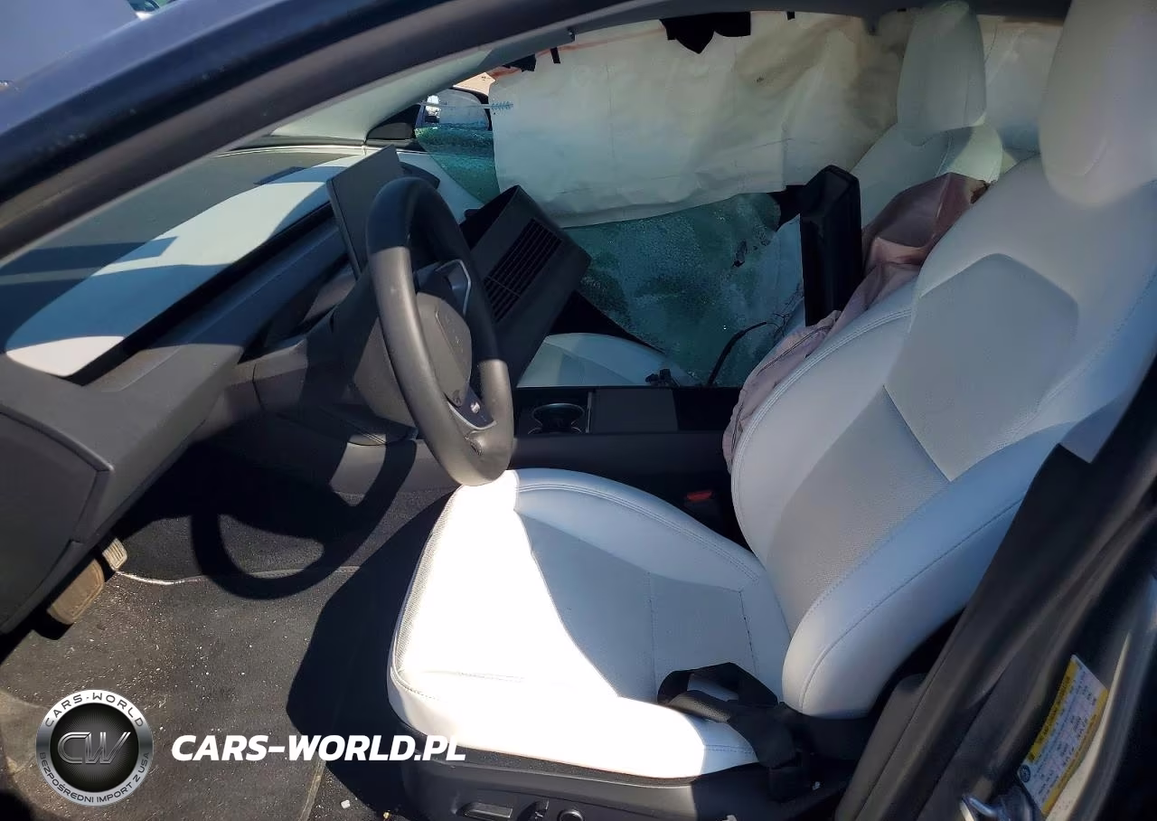 2025 Tesla Model 3 VIN:5YJ3E1EB0SF875016 - 7