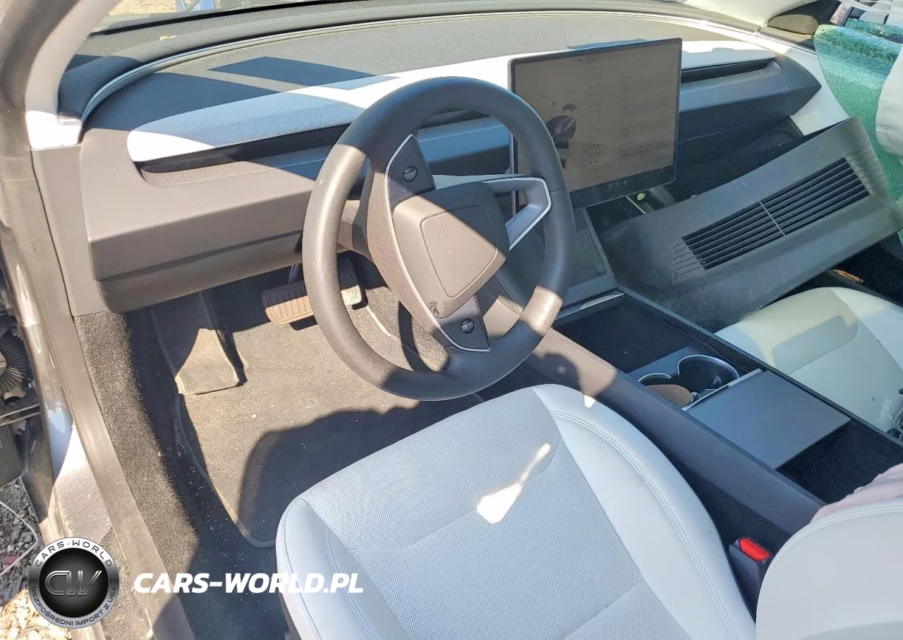 2025 Tesla Model 3 VIN:5YJ3E1EB0SF875016 - 8