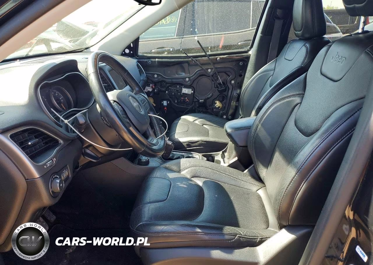 2021 Jeep Cherokee Latitude Lux VIN:1C4PJMMX6MD124959 - 7