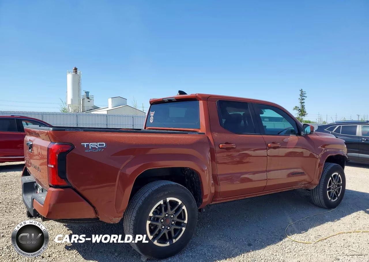 2025 Toyota Tacoma Trd Sport VIN:3TMLB5JN1SM178160 - 3