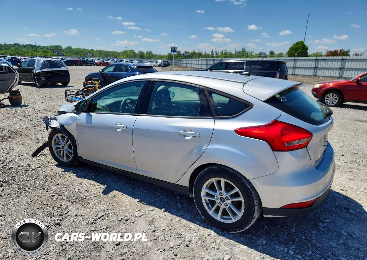 2015 Ford Focus Se VIN:1FADP3K21FL282501 - 2