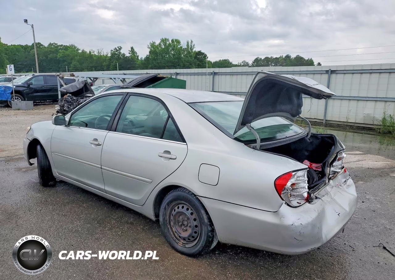 2002 Toyota Camry Le VIN:4T1BE32K22U593717 - 2