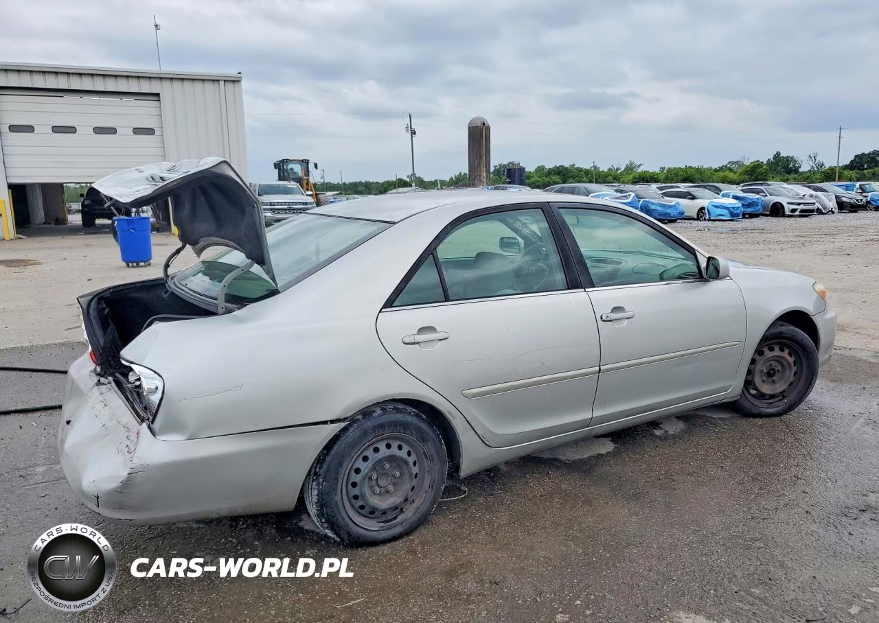 2002 Toyota Camry Le VIN:4T1BE32K22U593717 - 3