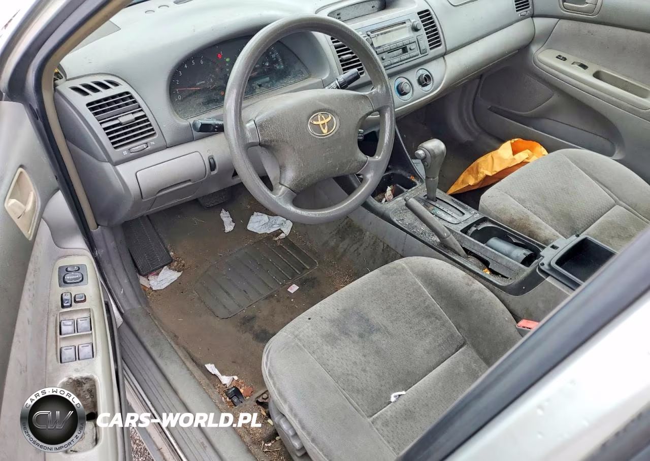 2002 Toyota Camry Le VIN:4T1BE32K22U593717 - 8