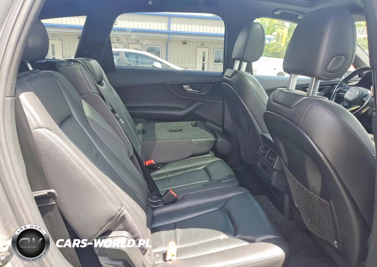 2017 Audi Q7 Premium VIN:WA1AHAF7XHD037241 - 11