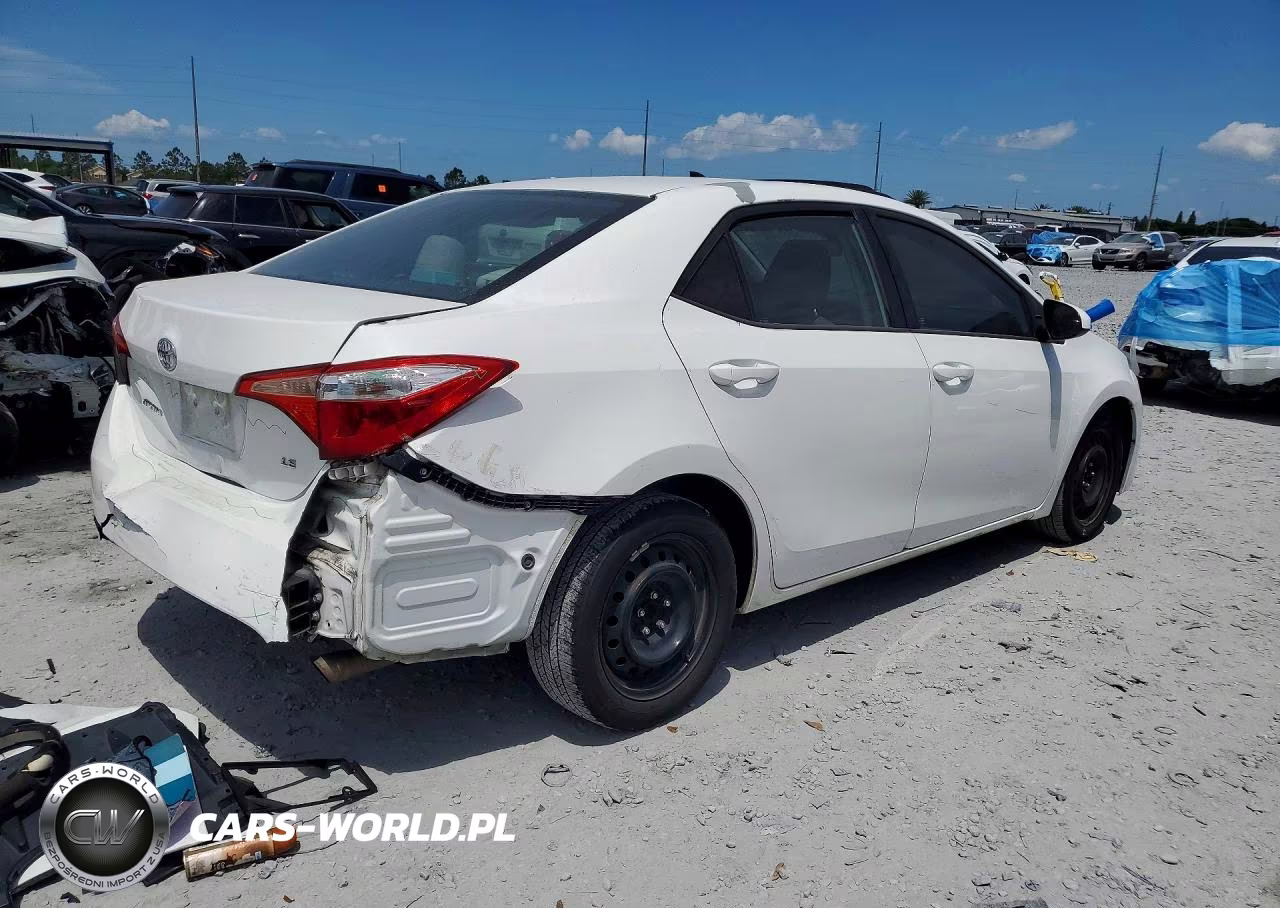 2017 Toyota Corolla Le VIN:5YFBURHE8HP571075 - 3