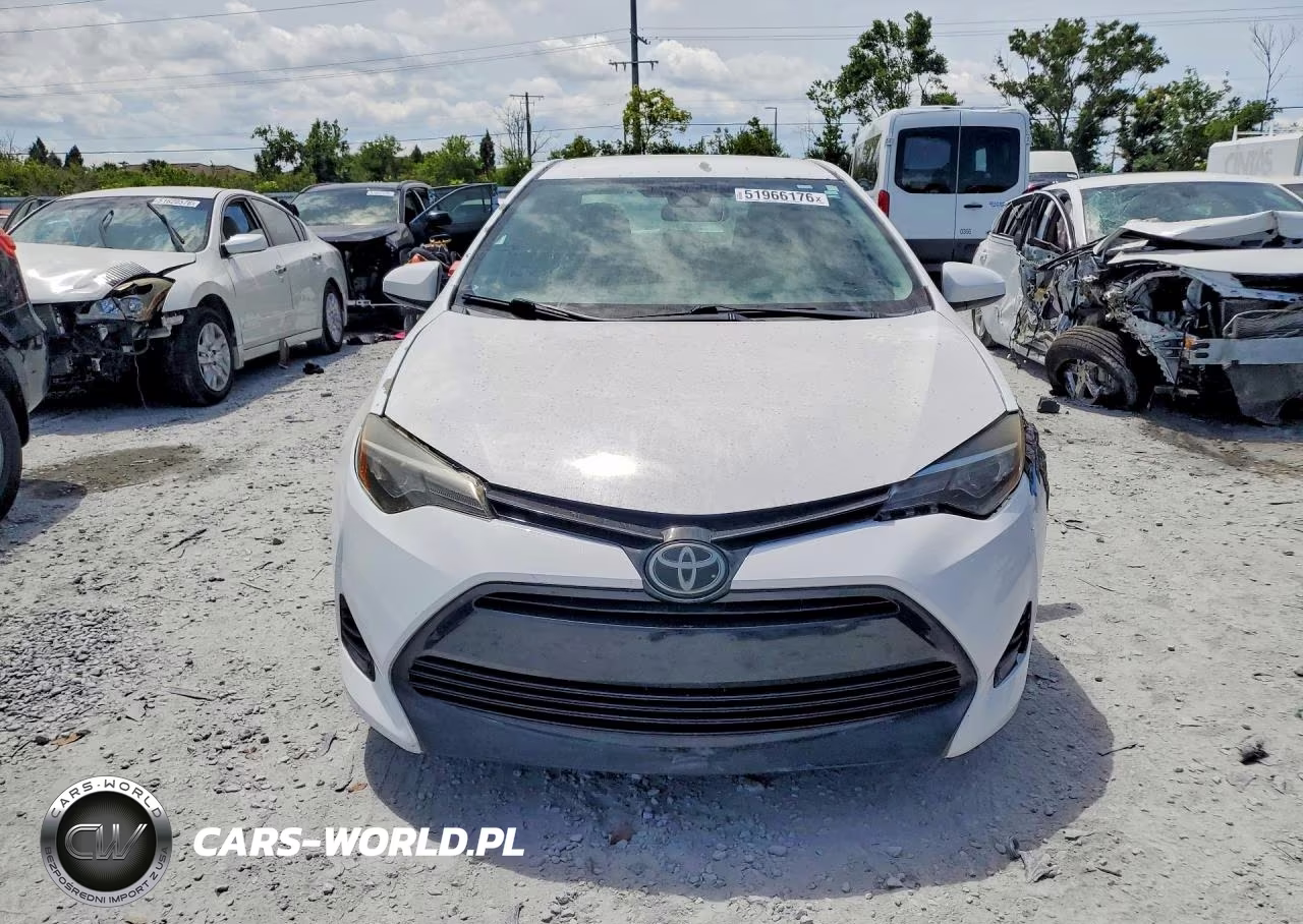 2017 Toyota Corolla Le VIN:5YFBURHE8HP571075 - 5