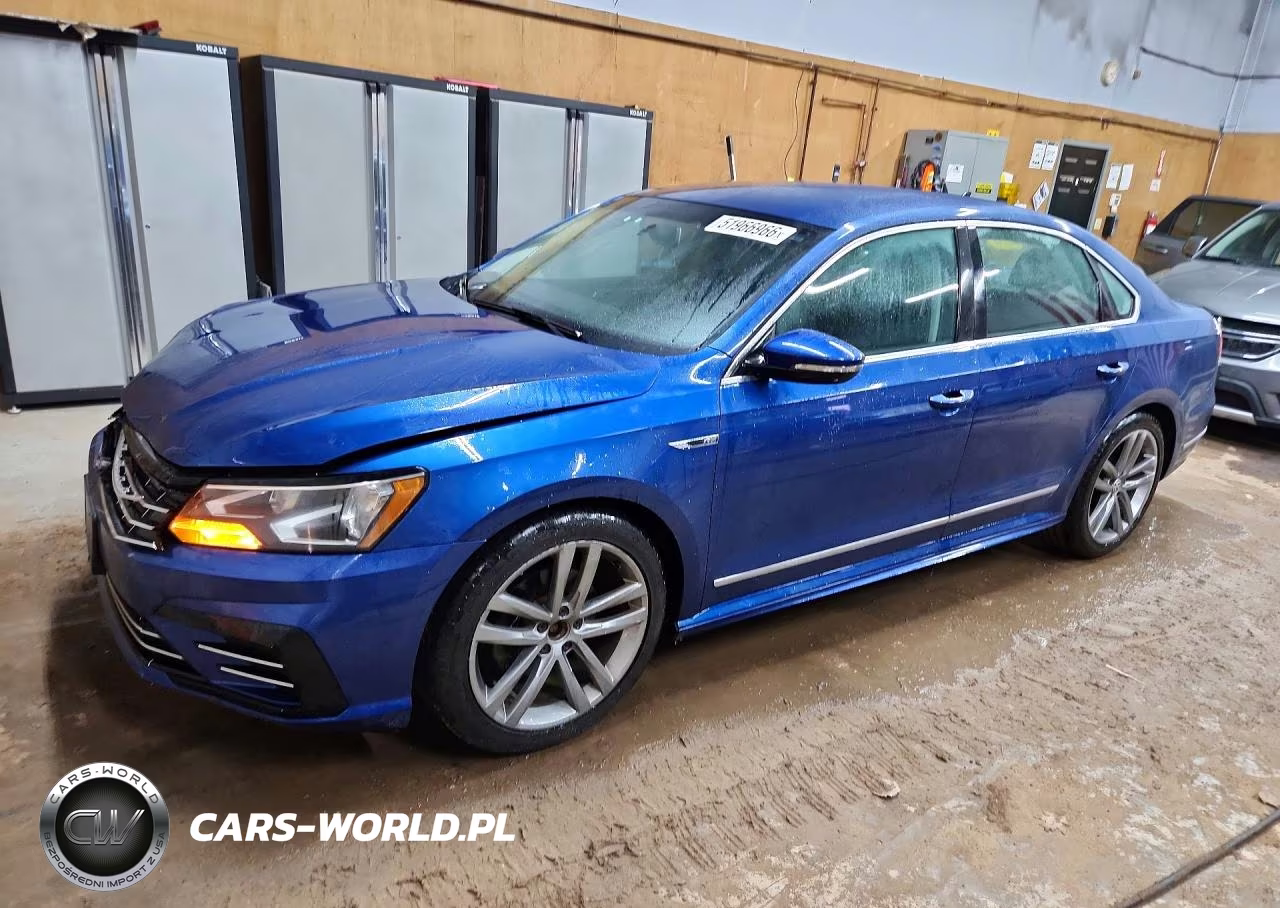 2017 Volkswagen Passat R-Line