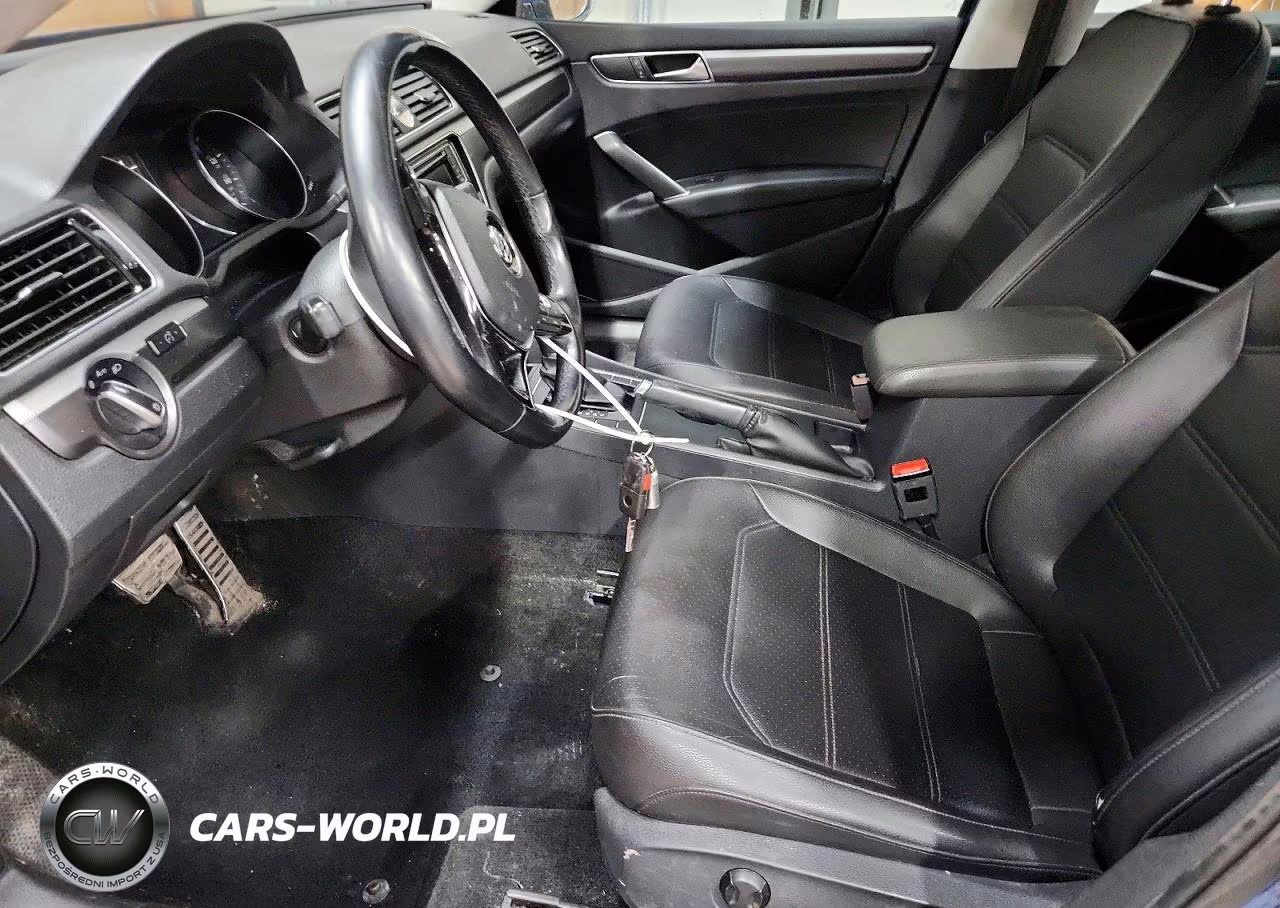 2017 Volkswagen Passat R-Line VIN:1VWDT7A32HC012748 - 7