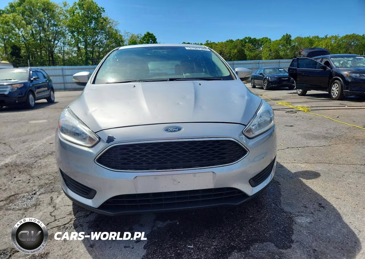 2016 Ford Focus Se VIN:1FADP3K23GL372413 - 5