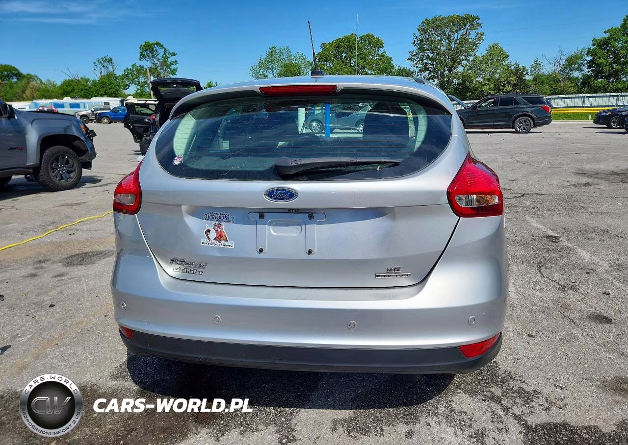 2016 Ford Focus Se VIN:1FADP3K23GL372413 - 6
