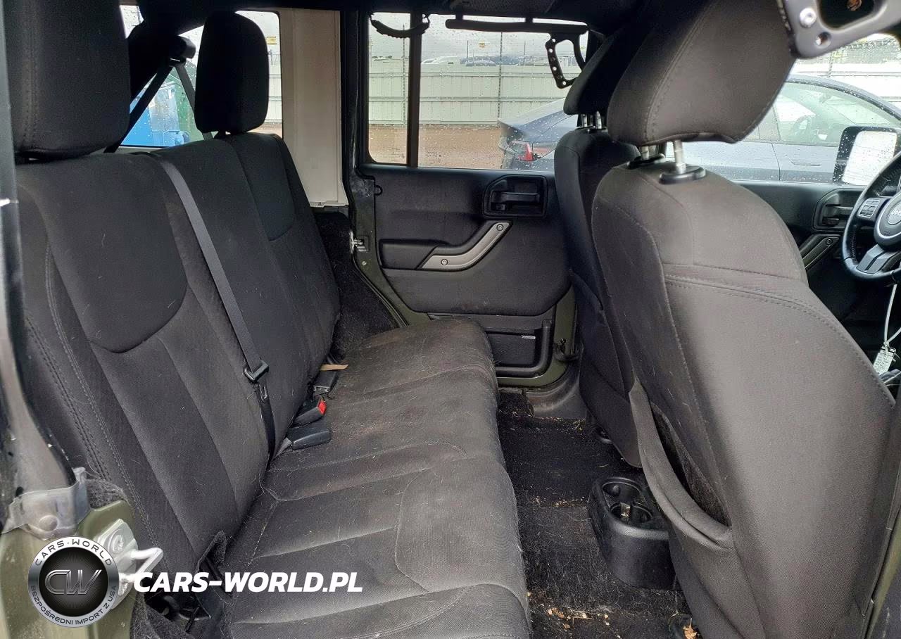 2015 Jeep Wrangler Unlimited Sport VIN:1C4BJWDGXFL728481 - 11