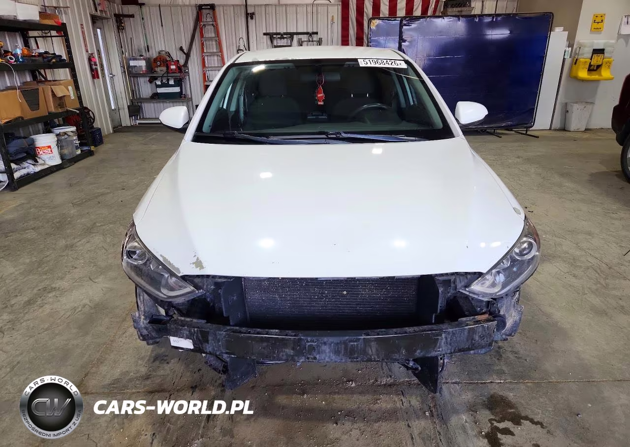 2018 Hyundai Elantra Sel VIN:5NPD84LF4JH303157 - 5