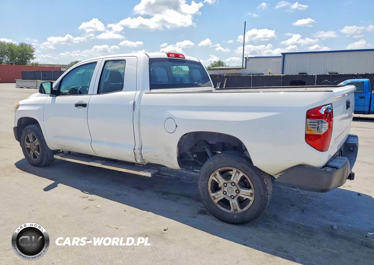 2018 Toyota Tundra Sr VIN:5TFRM5F19JX133695 - 2