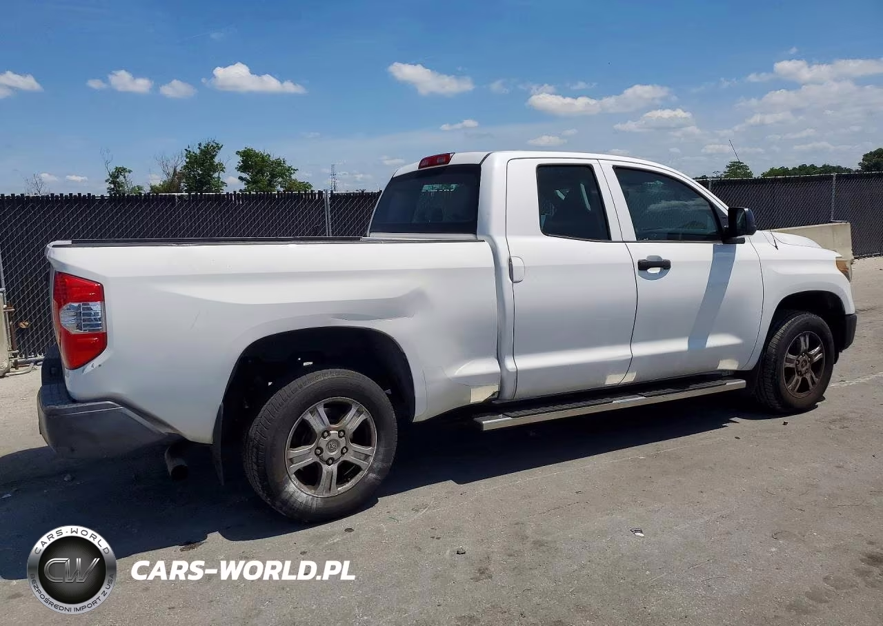 2018 Toyota Tundra Sr VIN:5TFRM5F19JX133695 - 3