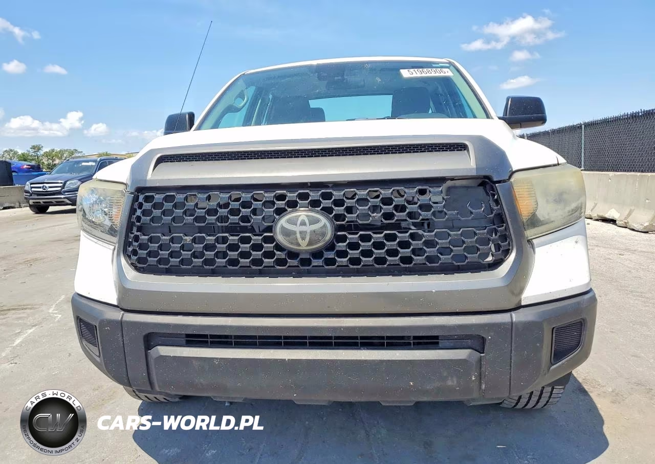 2018 Toyota Tundra Sr VIN:5TFRM5F19JX133695 - 5
