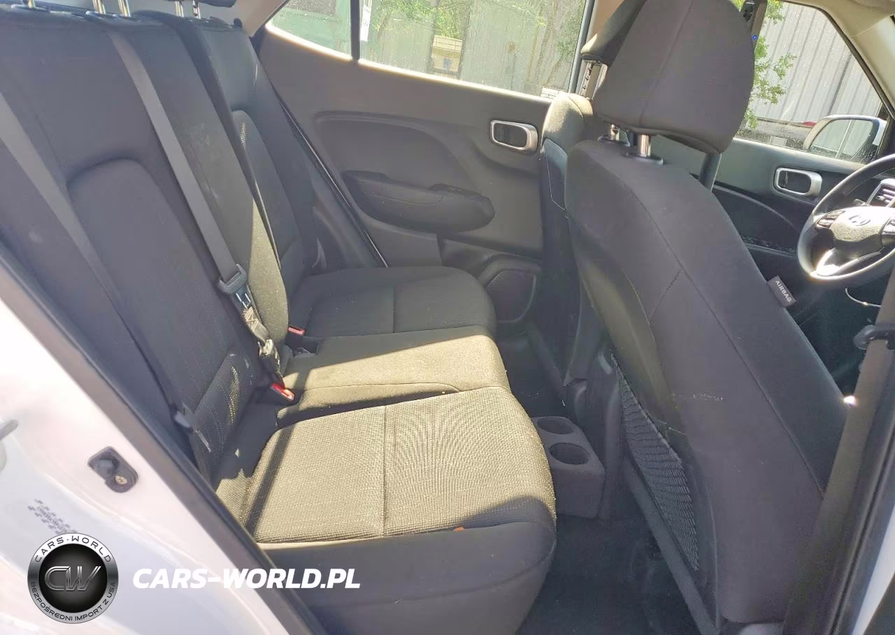 2023 Hyundai Venue Se VIN:KMHRB8A38PU220445 - 10