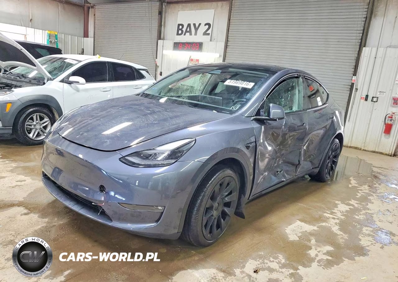 2023 Tesla Model Y – zdjęcie 1 z 12
