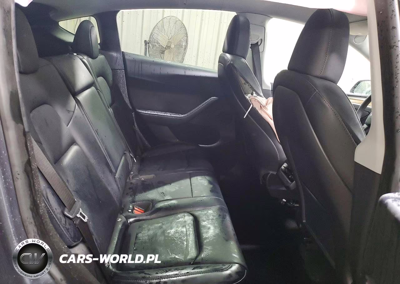 2023 Tesla Model Y VIN:7SAYGDEE6PF919851 - 10