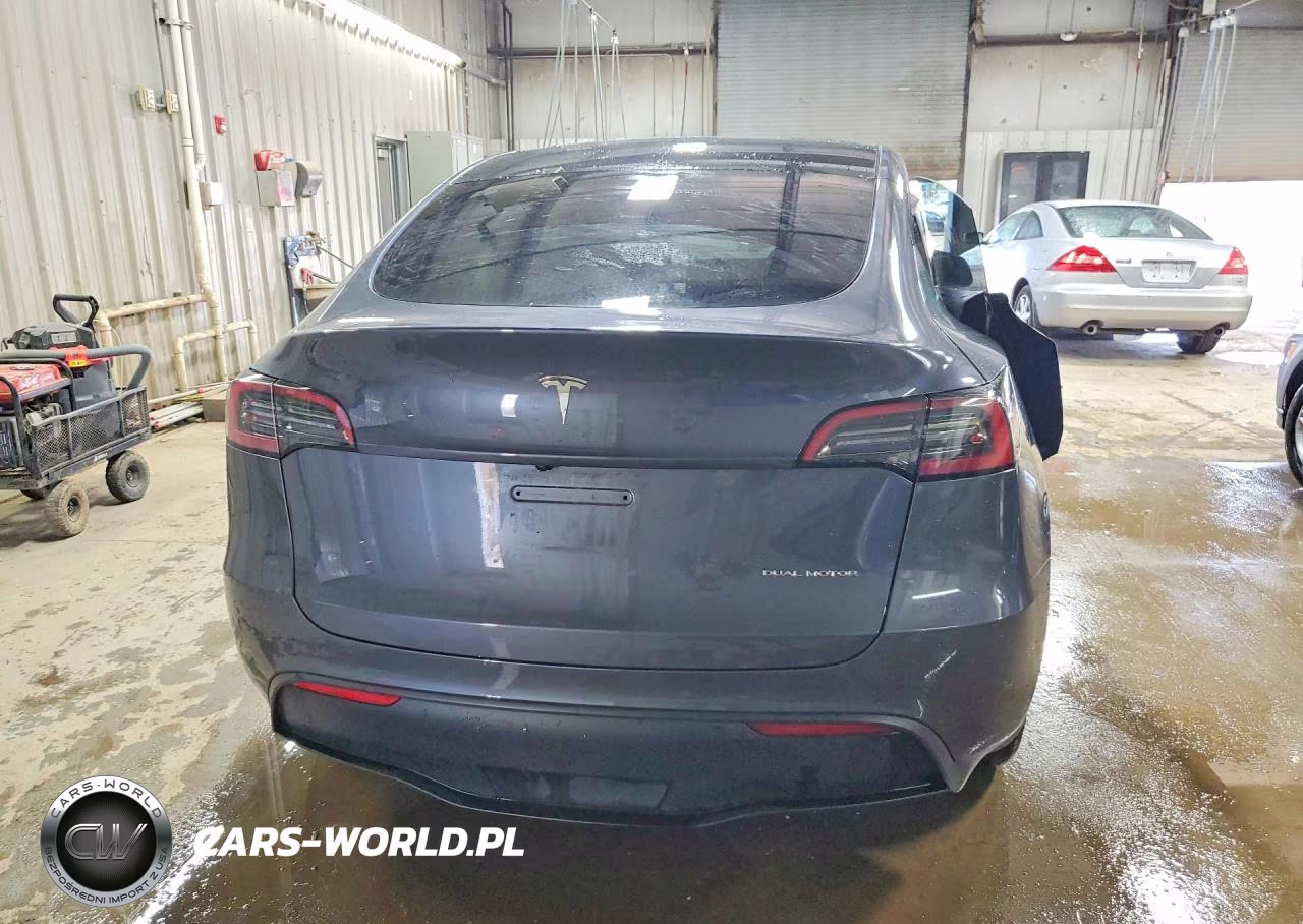 2023 Tesla Model Y VIN:7SAYGDEE6PF919851 - 6
