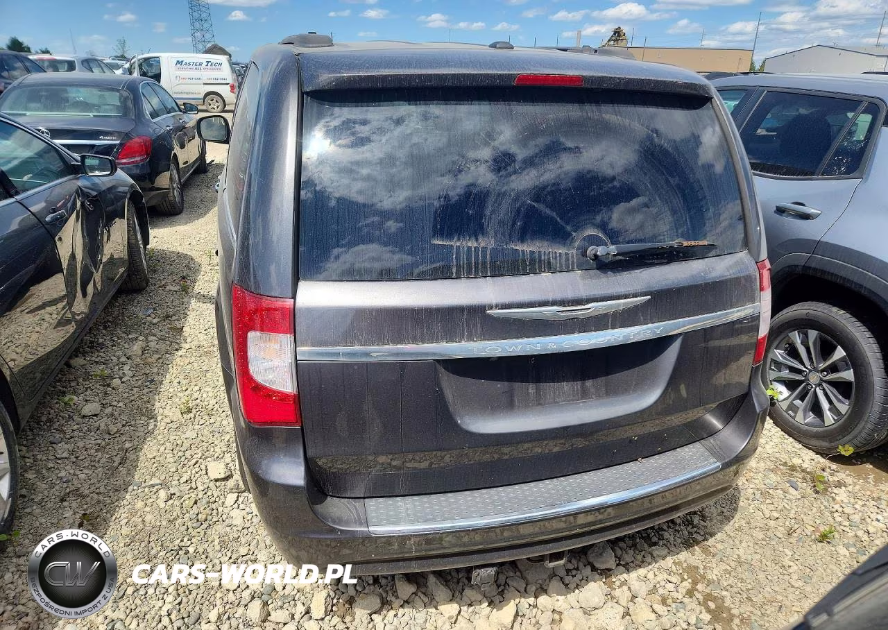 2016 Chrysler Town & Country Touring VIN:2C4RC1BG2GR207620 - 6