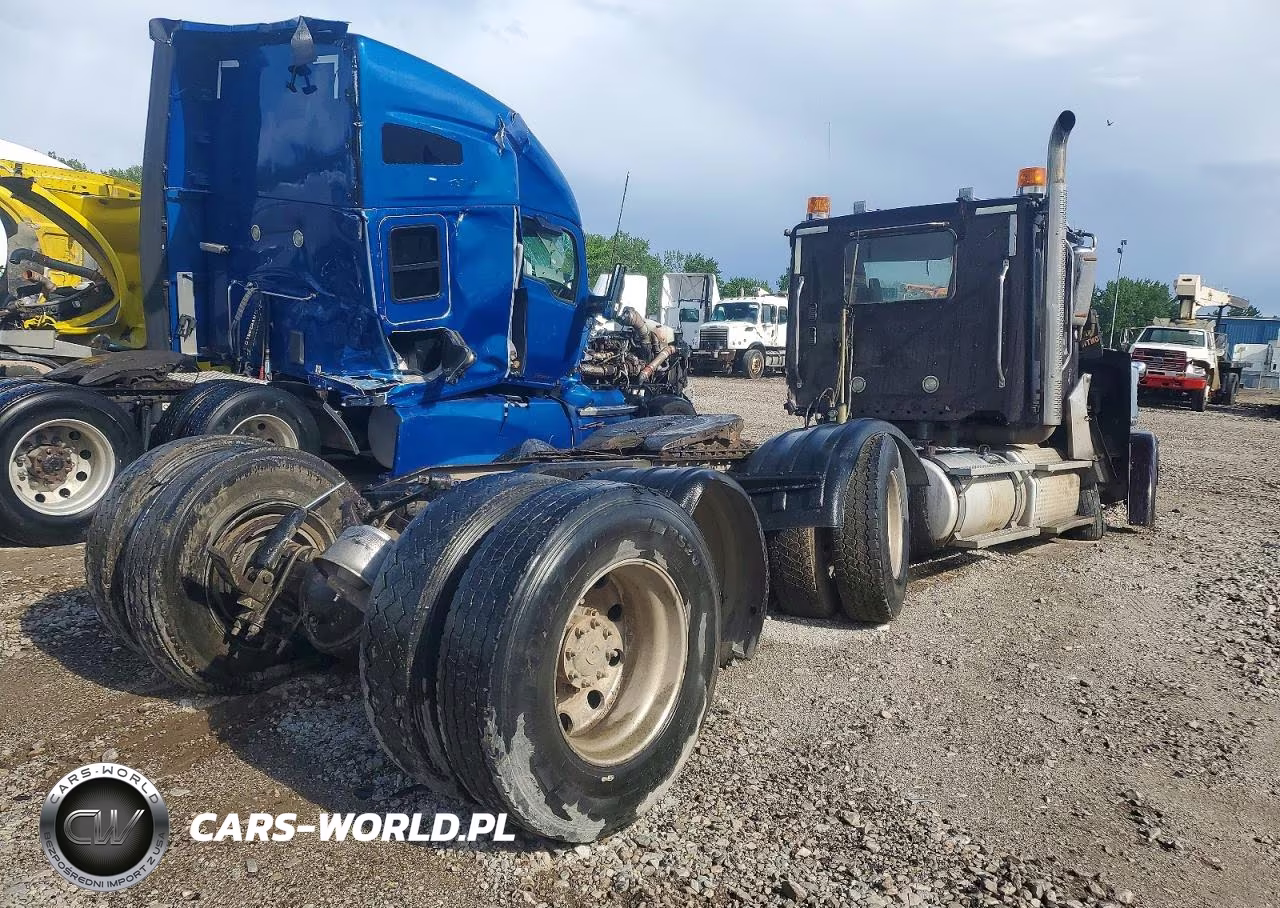 2014 Freightliner Coronado Semi Truck VIN:3AKJGNDV4EDFT2932 - 4