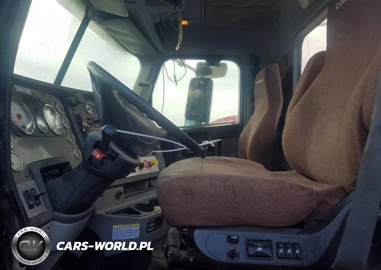 2014 Freightliner Coronado Semi Truck VIN:3AKJGNDV4EDFT2932 - 5