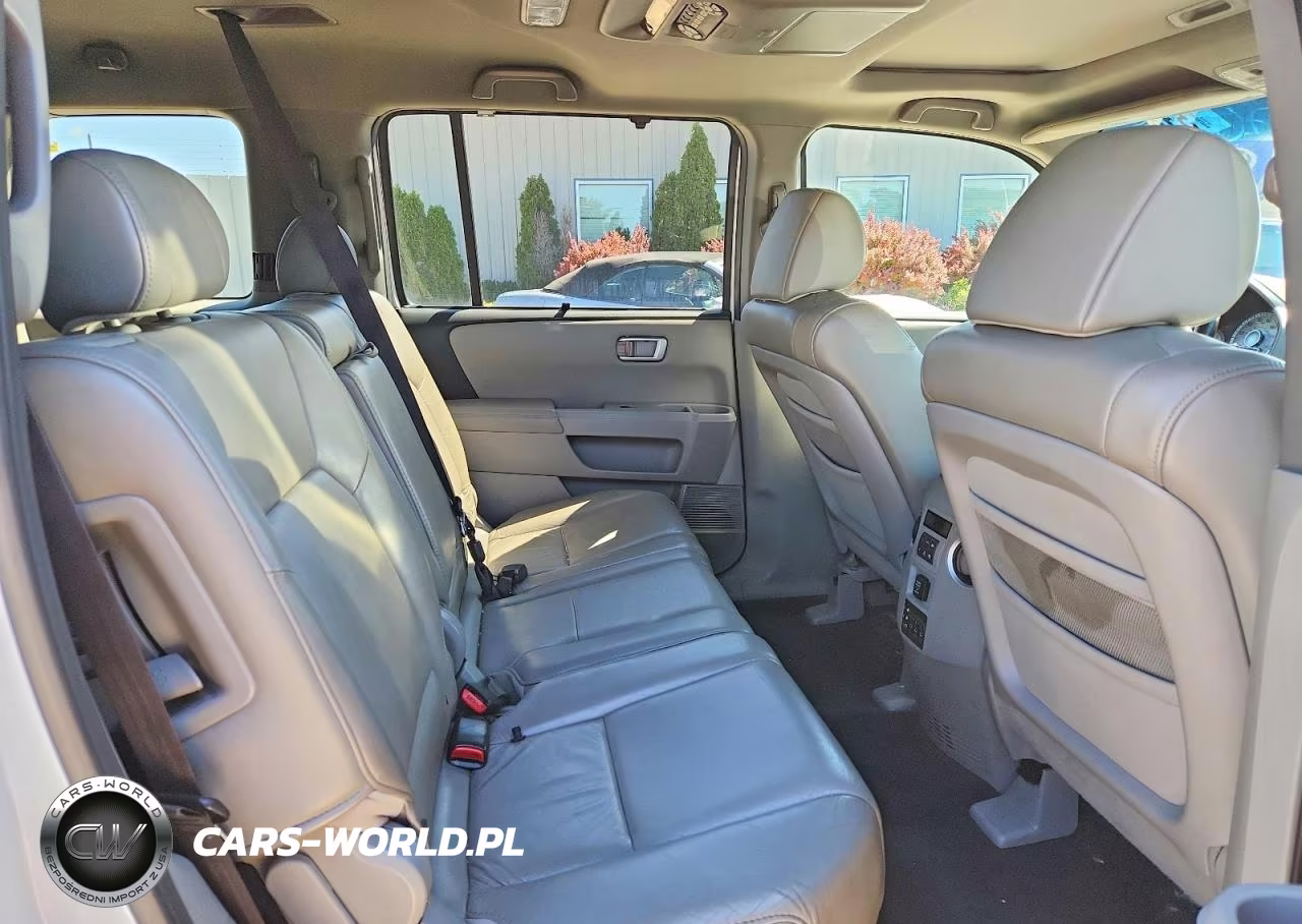 2011 Honda Pilot Touring VIN:5FNYF4H9XBB018344 - 11