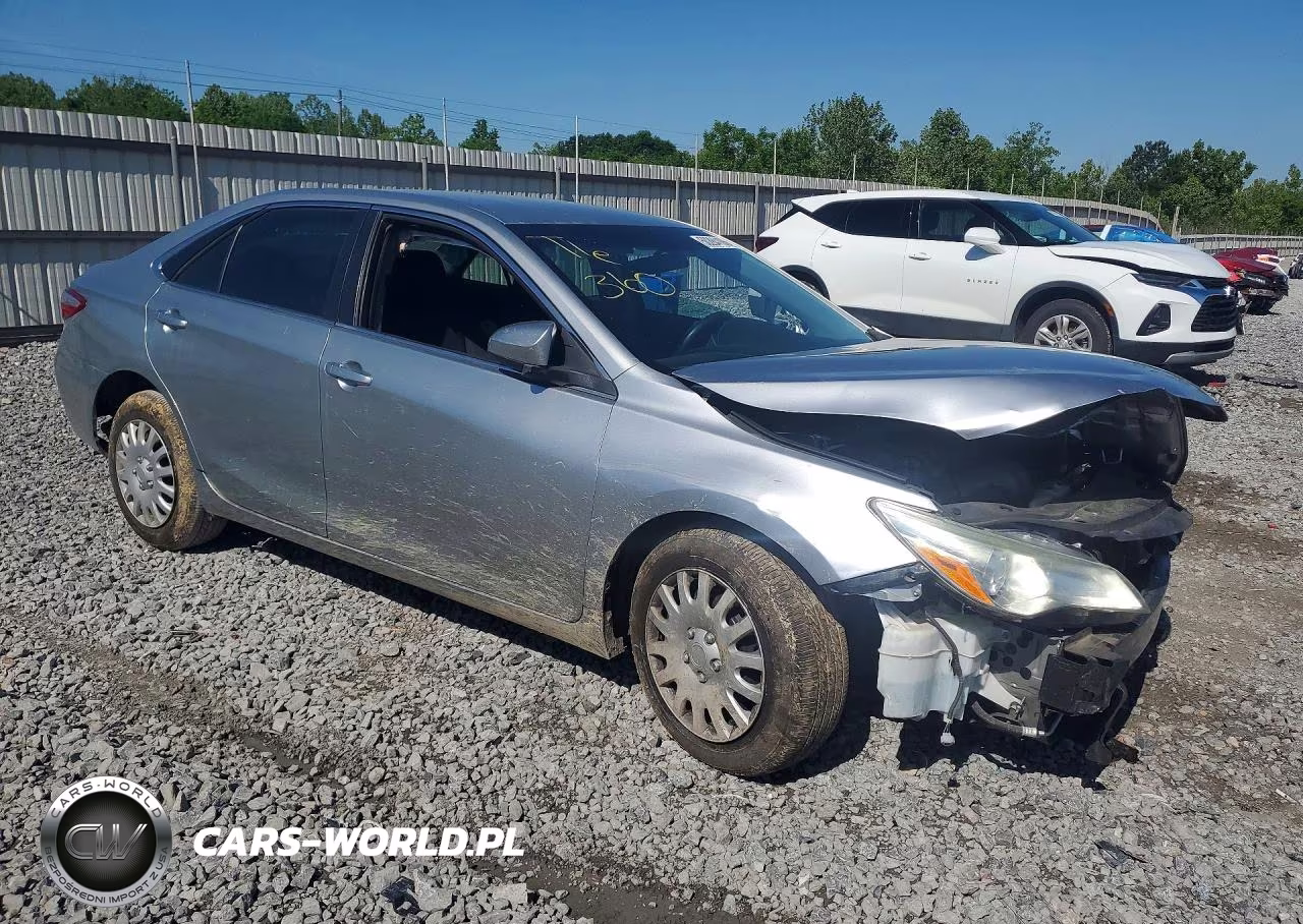 2016 Toyota Camry Le VIN:4T1BF1FK4GU170883 - 4