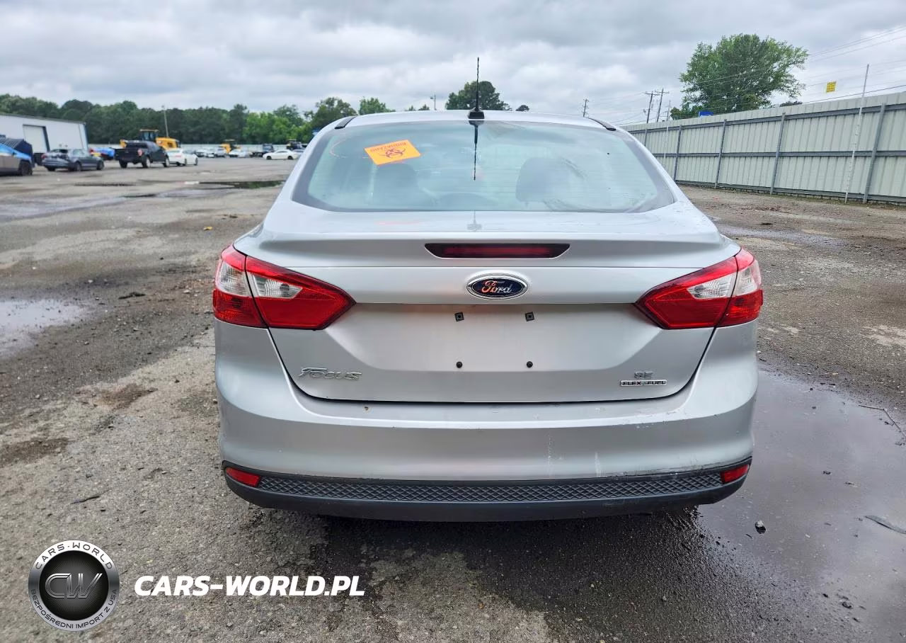 2014 Ford Focus Se VIN:1FADP3F21EL181404 - 6