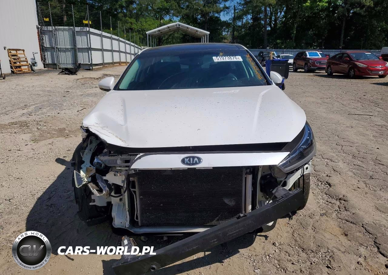 2017 Kia Cadenza Premium VIN:KNALC4J12H5046184 - 5