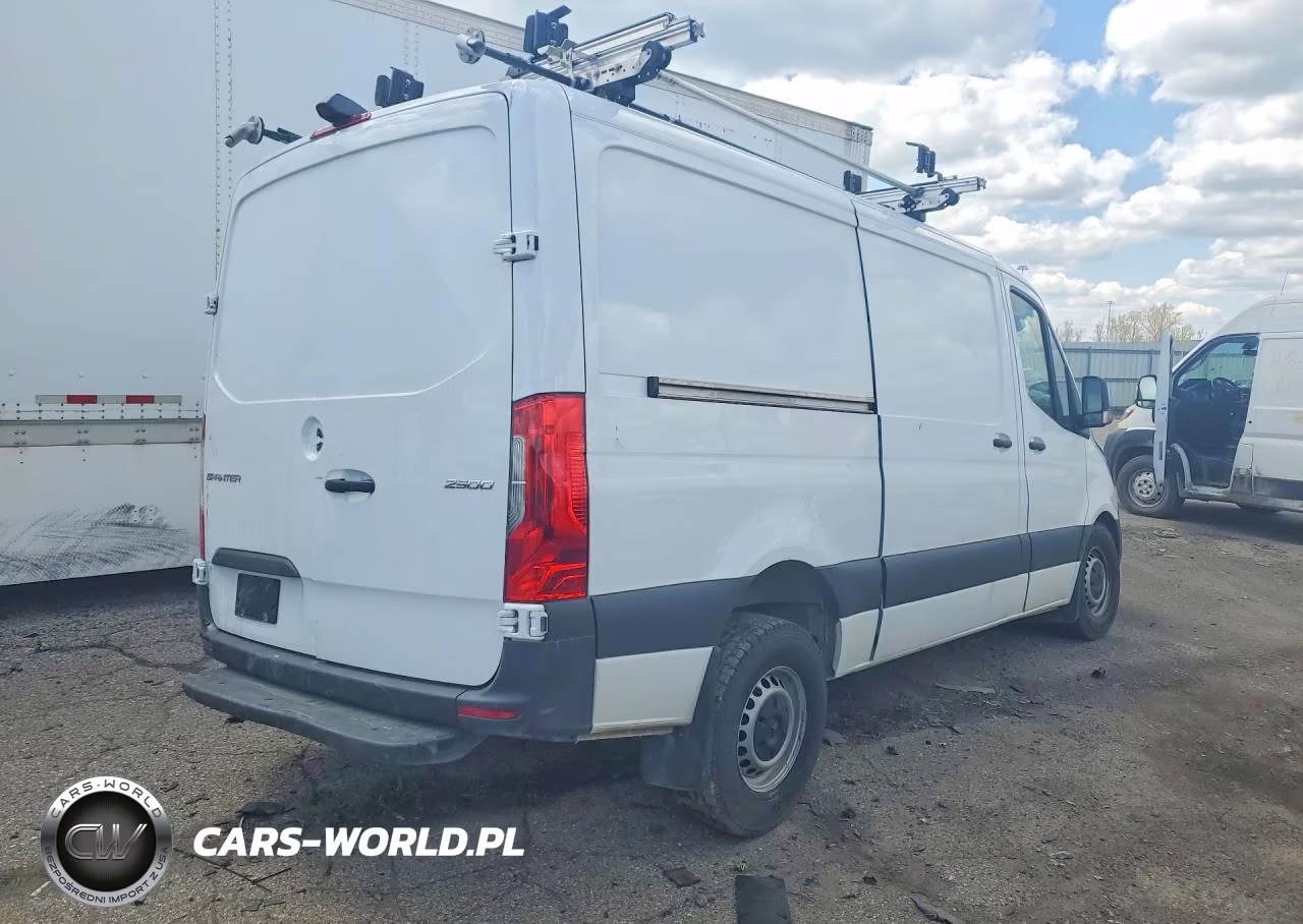 2022 Mercedes-Benz Sprinter 2500 VIN:W1Y4EBHY9NT107090 - 3