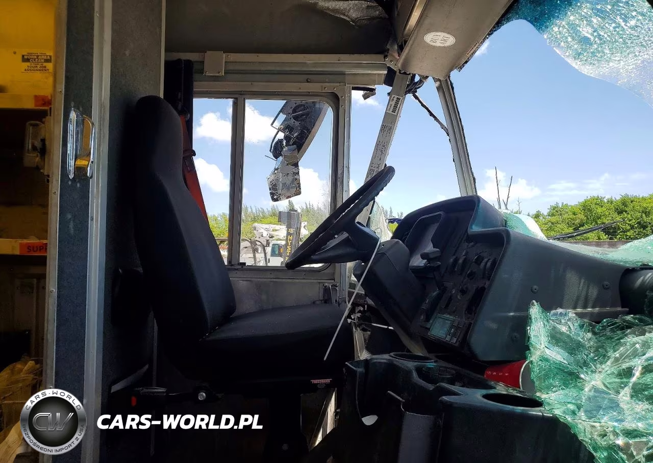 2020 Freightliner Mt45 Chassis Delivery Truck VIN:4UZAAPFD8LCMC6579 - 10