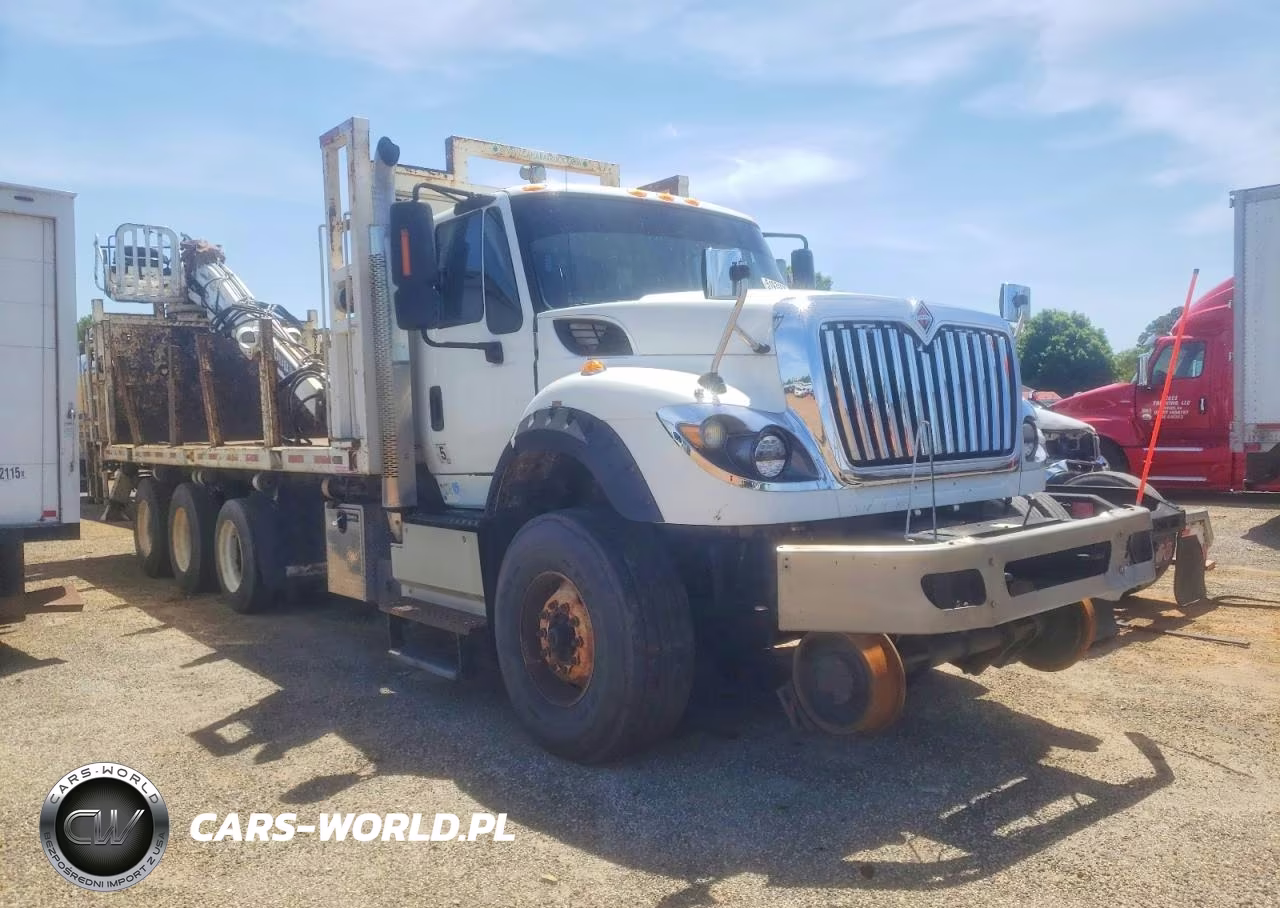 2016 International 7600 Crane Truck