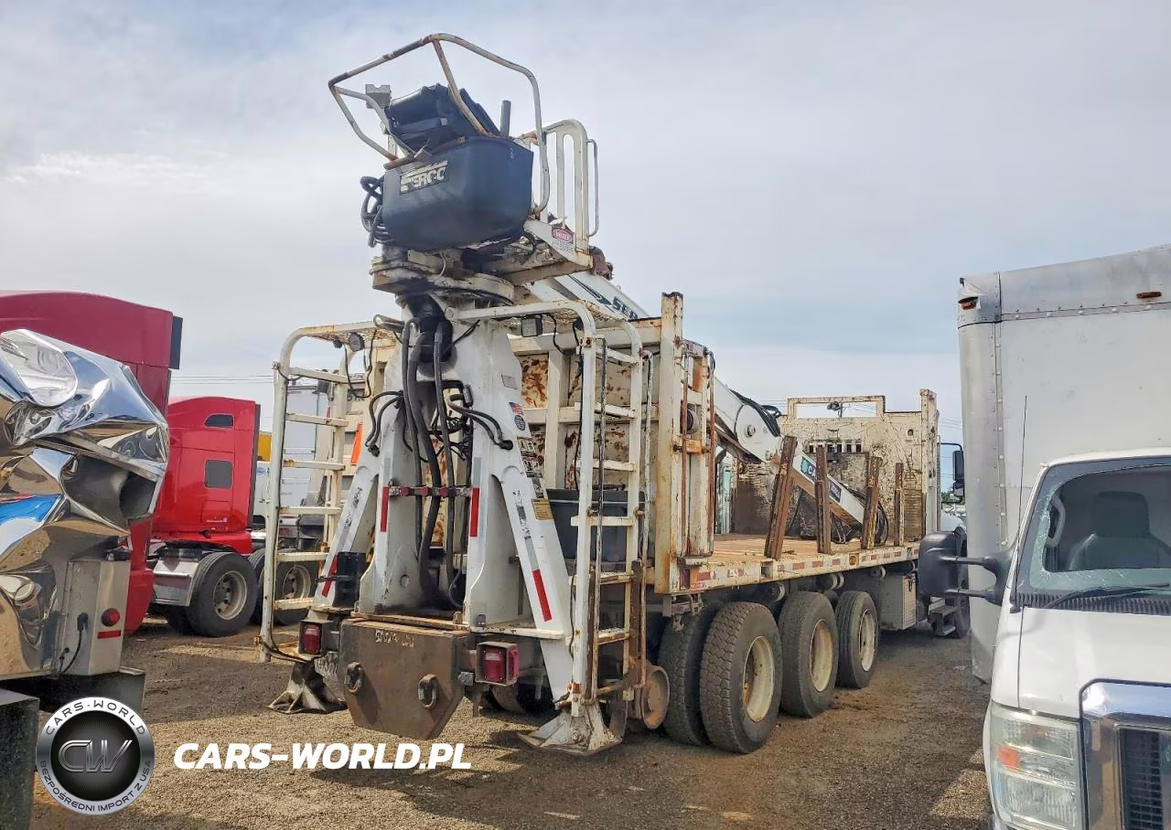 2016 International 7600 Crane Truck VIN:1HTGSSNT6GH741081 - 4