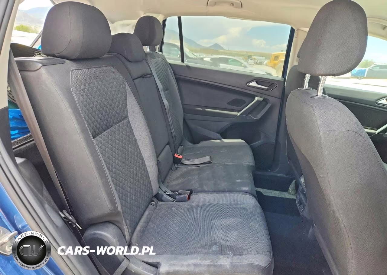 2018 Volkswagen Tiguan S VIN:3VV1B7AX9JM021447 - 10