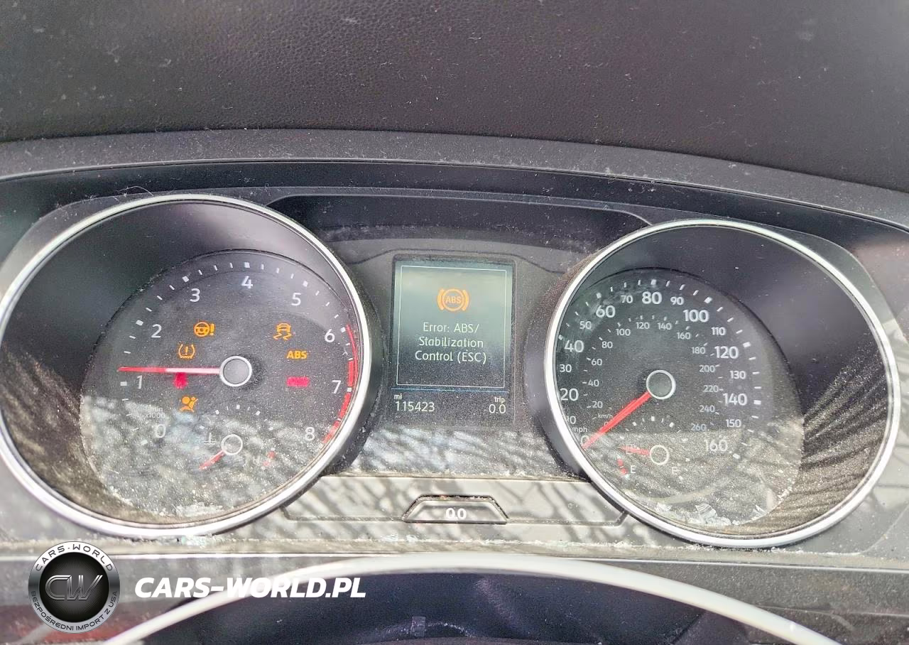 2018 Volkswagen Tiguan S VIN:3VV1B7AX9JM021447 - 9