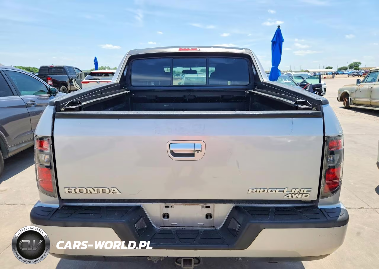 2014 Honda Ridgeline Sport VIN:5FPYK1F72EB011993 - 6