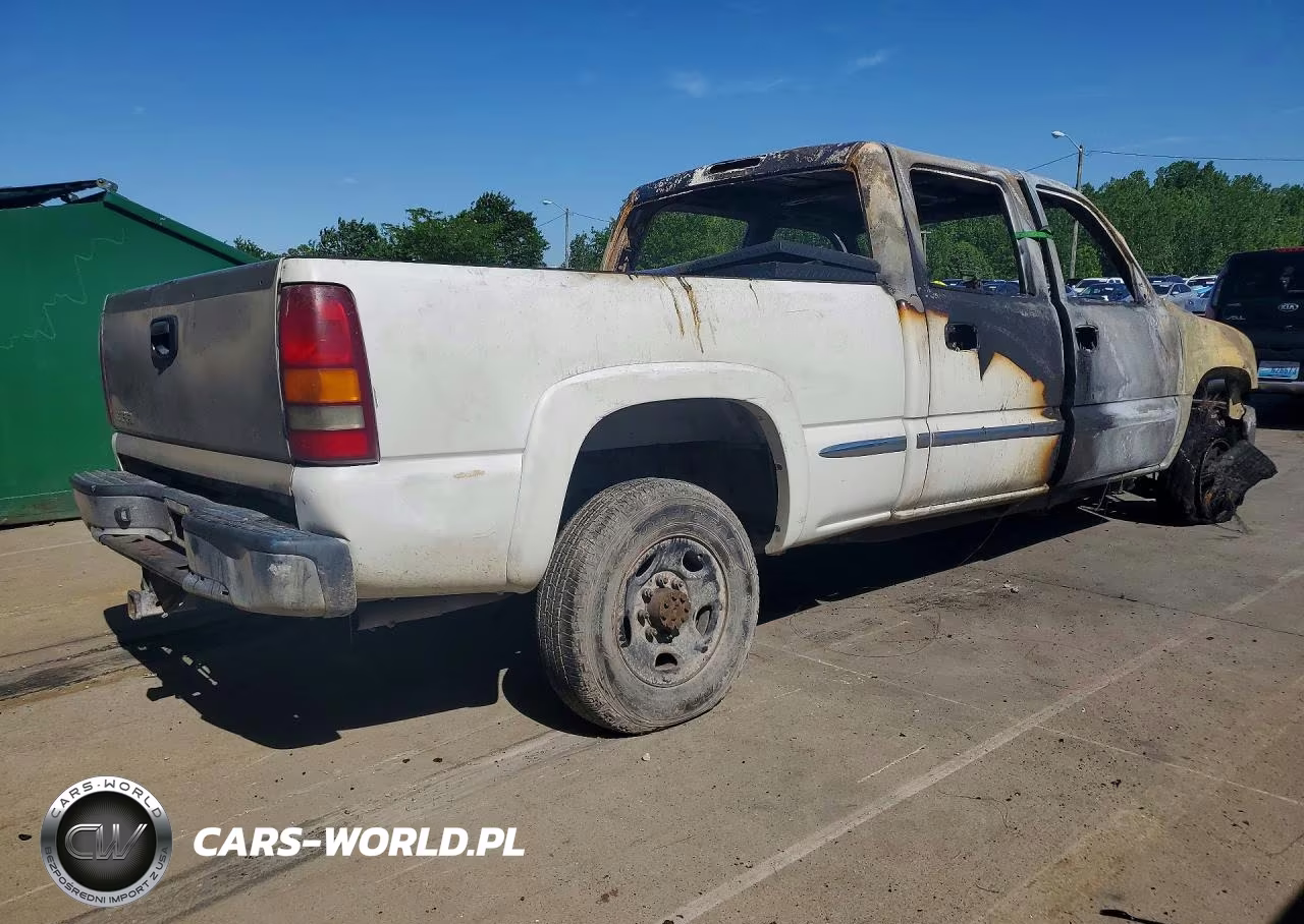 2002 GMC Sierra C2500 Heavy Duty VIN:1GTHC23U02F172212 - 3