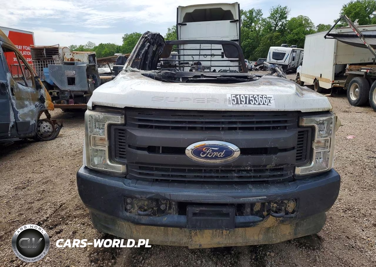 2018 Ford F350 Super Duty VIN:1FD8W3D68JEB97758 - 5