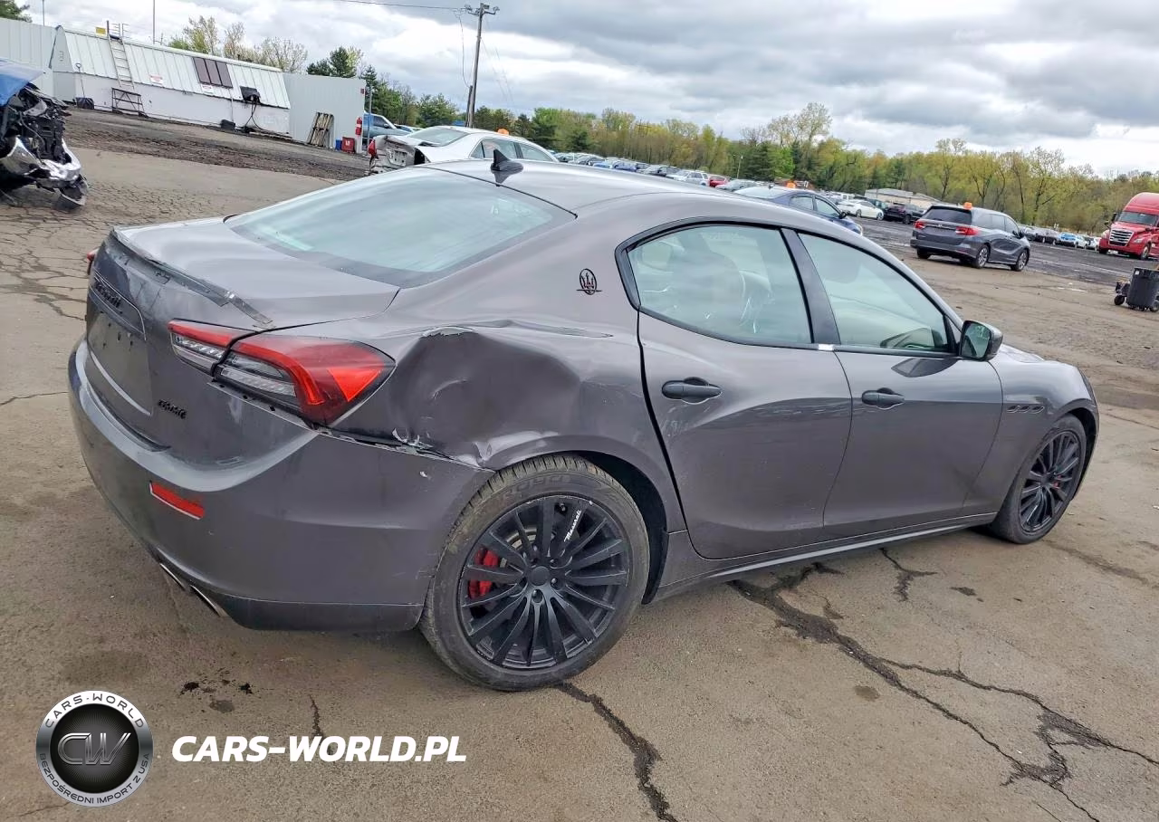 2015 Maserati Ghibli S VIN:ZAM57RTA7F1144492 - 3