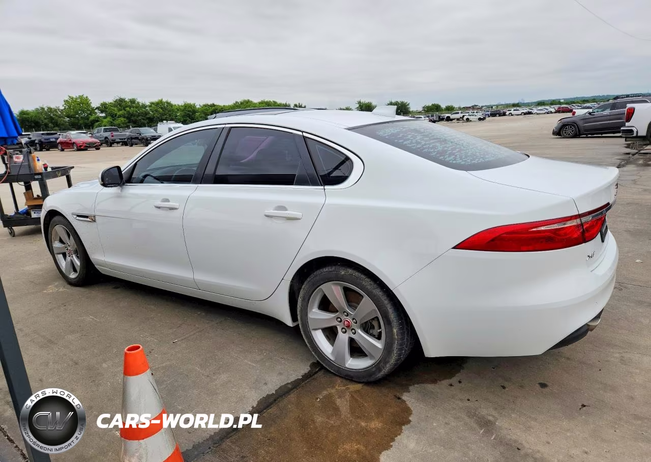 2018 JAGUAR XF VIN:SAJBR4FX5JCY70175 - 2