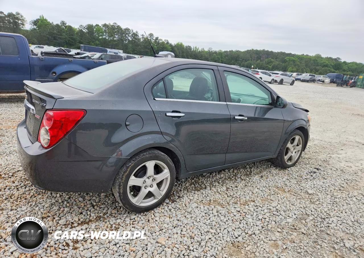 2014 Chevrolet Sonic Ltz VIN:1G1JE5SB8E4230394 - 3