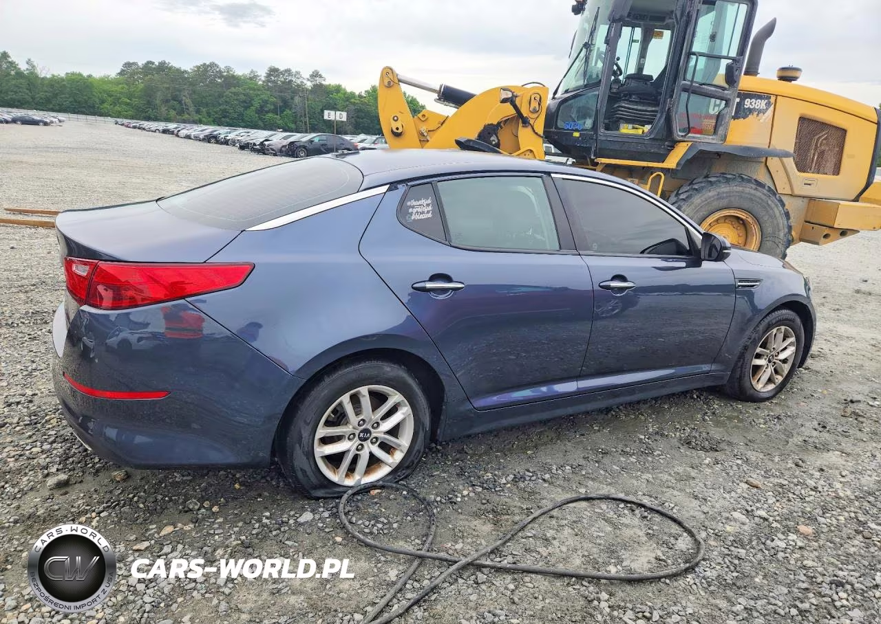 2015 Kia Optima Lx VIN:5XXGM4A73FG424186 - 3